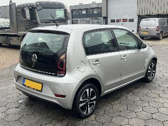 Volkswagen Up! 1.0 beats picture 4