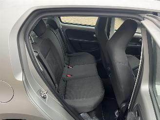 Volkswagen Up! 1.0 beats picture 12