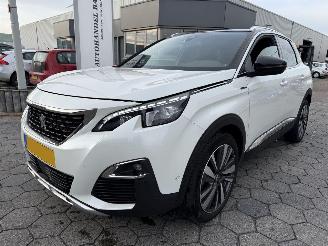 Vaurioauto  passenger cars Peugeot 3008 1.2 PureTech GT Line 2019/7