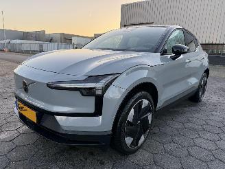 krockskadad bil auto Volvo EX30 Single Motor 69 kWh Extended Range Ultra 2024/7