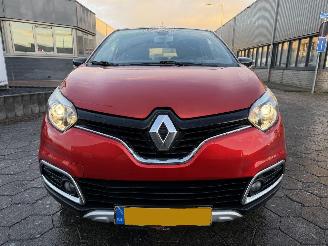 Renault Captur 0.9 TCe Helly Hansen picture 2