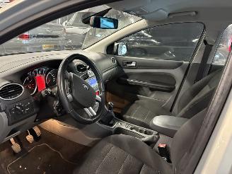 Ford Focus 1.8 Limited picture 12