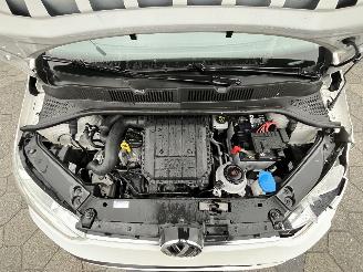 Volkswagen Up! 1.0 BMT up! beats picture 7