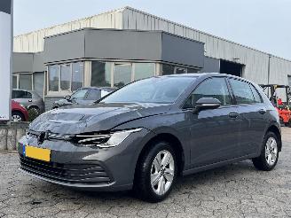 skadebil auto Volkswagen Golf 1.0 eTSI Life Business 2021/9
