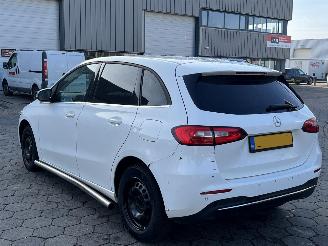 Mercedes B-klasse 200d AUTOMAAT picture 6