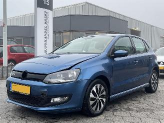 Vaurioauto  passenger cars Volkswagen Polo 1.0 BlueMotion Edition 2017/4