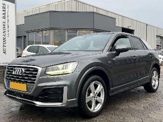 Unfallwagen Audi Q2 35 TFSI S Edition AUTOMAAT 2020/10