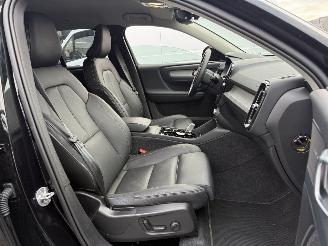 Volvo XC40 2.0 B4 Plus Dark picture 15