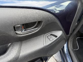 Peugeot 108 1.0 e-VTi Allure picture 9