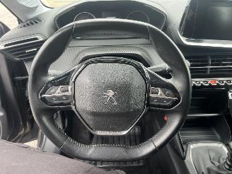 Peugeot 208 1.2 PureTech Active picture 16