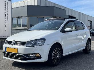 krockskadad bil auto Volkswagen Polo 1.2 TSI Comfortline 2017/6