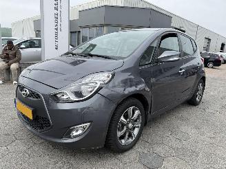 uszkodzony samochody osobowe Hyundai Ix20 1.4i Go! 2016/9