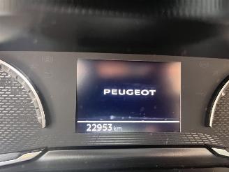 Peugeot 208 1.2 PureTech Active Pack picture 15