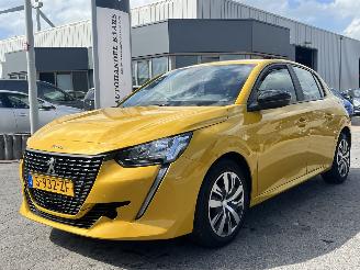 Damaged car Peugeot 208 1.2 PureTech Active Pack 2023/11