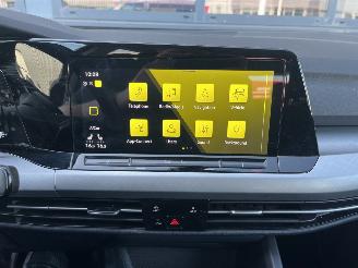 Volkswagen Golf 1.0 TSI Life picture 18