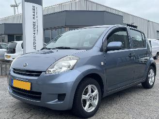 damaged passenger cars Daihatsu Sirion 2 1.0-12V Premium 2009/3