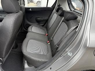 Hyundai I-20 1.2i First Edition picture 11