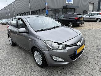 Hyundai I-20 1.2i First Edition picture 3