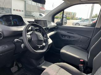 Peugeot e-Partner 136 L1 50 kWh picture 14