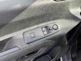 Peugeot e-Partner 136 L1 50 kWh picture 16