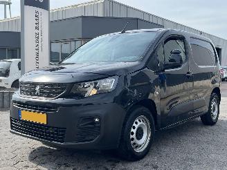 damaged commercial vehicles Peugeot e-Partner 136 L1 50 kWh 2023/10