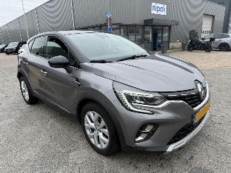Renault Captur 1.6 E-Tech Hybrid 145 Intens picture 3