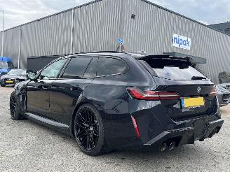damaged passenger cars BMW M5 Touring M5 2025/5