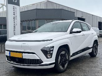 Vaurioauto  passenger cars Kia e-Niro Electric Comfort 65.4 kWh 2024/6