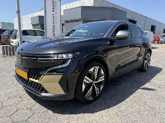 krockskadad bil auto Renault Mégane E-Tech EV60 Optimum Charge Iconic 2024/2