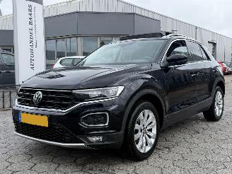 damaged passenger cars Volkswagen T-Roc 1.0 TSI Style Business 2022/1