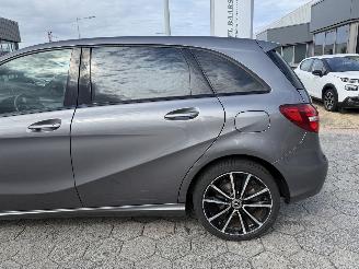 Mercedes B-klasse B180 AMG AUTOMAAT Ambition picture 8