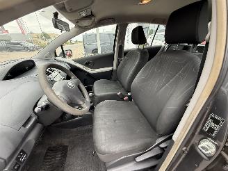Toyota Yaris 1.0 VVTi Acces picture 13
