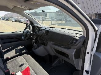 Citroën Jumpy 1.6 BlueHDI 95 Club XS picture 16