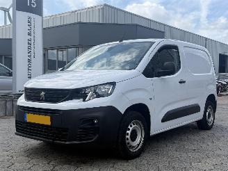 skadebil bedrijf Peugeot Partner 1.5 BlueHDi 100 S&S L1 2022/10