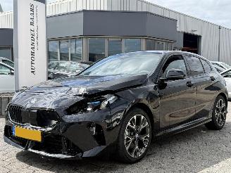 krockskadad bil auto BMW 1-serie 120 M Sport AUTOMAAT 2026/3