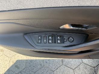 Peugeot 308 1.2 PureTech Allure picture 16
