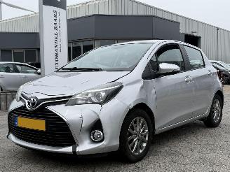 Damaged car Toyota Yaris 1.3 VVT-i Style AUTOMAAT 2016/4