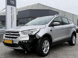 skadebil auto Ford Kuga 1.5 EcoBoost Titanium 2018/9