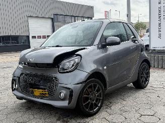 damaged passenger cars Smart Fortwo cabrio EQ BRABUS Comfort PLUS 18 kWh 2021/5