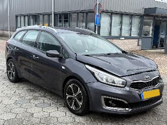 Kia Cee d Sportswagon 1.0 T-GDi First Edition picture 3