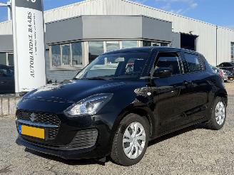 Schadeauto Suzuki Swift 1.2 Comfort Smart Hybrid 2022/9