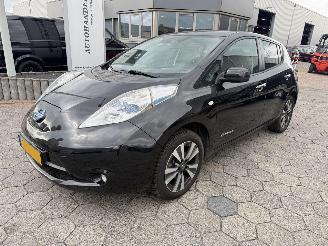 Damaged car Nissan Leaf Tekna 30 kWh 2016/10