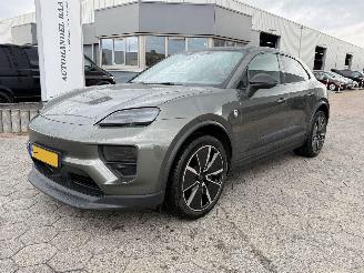 Schadeauto Porsche Macan 4 95C 2024/11