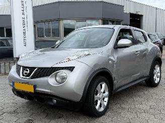 damaged passenger cars Nissan Juke 1.6 Acenta Eco 2011/9