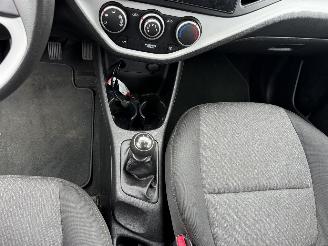 Kia Picanto 1.0 CVVT Airco picture 17