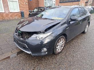 Voiture accidenté Toyota Auris Touring Sports 1.8 hybrid 2014/10