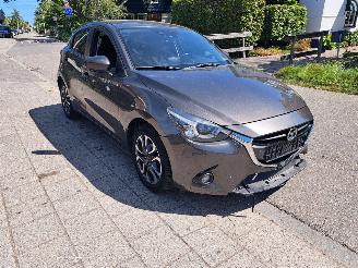 Damaged car Mazda 2 1.5 sky active-G GT-M automaat 2016/10