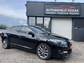 Vaurioauto  passenger cars Renault Mégane Estate 1.2 TCe Bose NAVI AIRCO CRUISE 2014/4