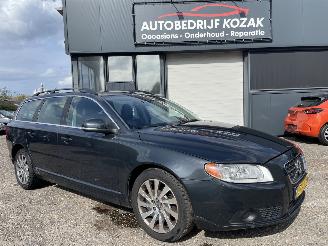 Schadeauto Volvo V-70 1.6 T4 Limited Edition AUTOMAAT 2012/5