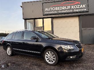 Coche accidentado Skoda Superb 1.6 TDI Business AIRCO CRUISE 2014/4